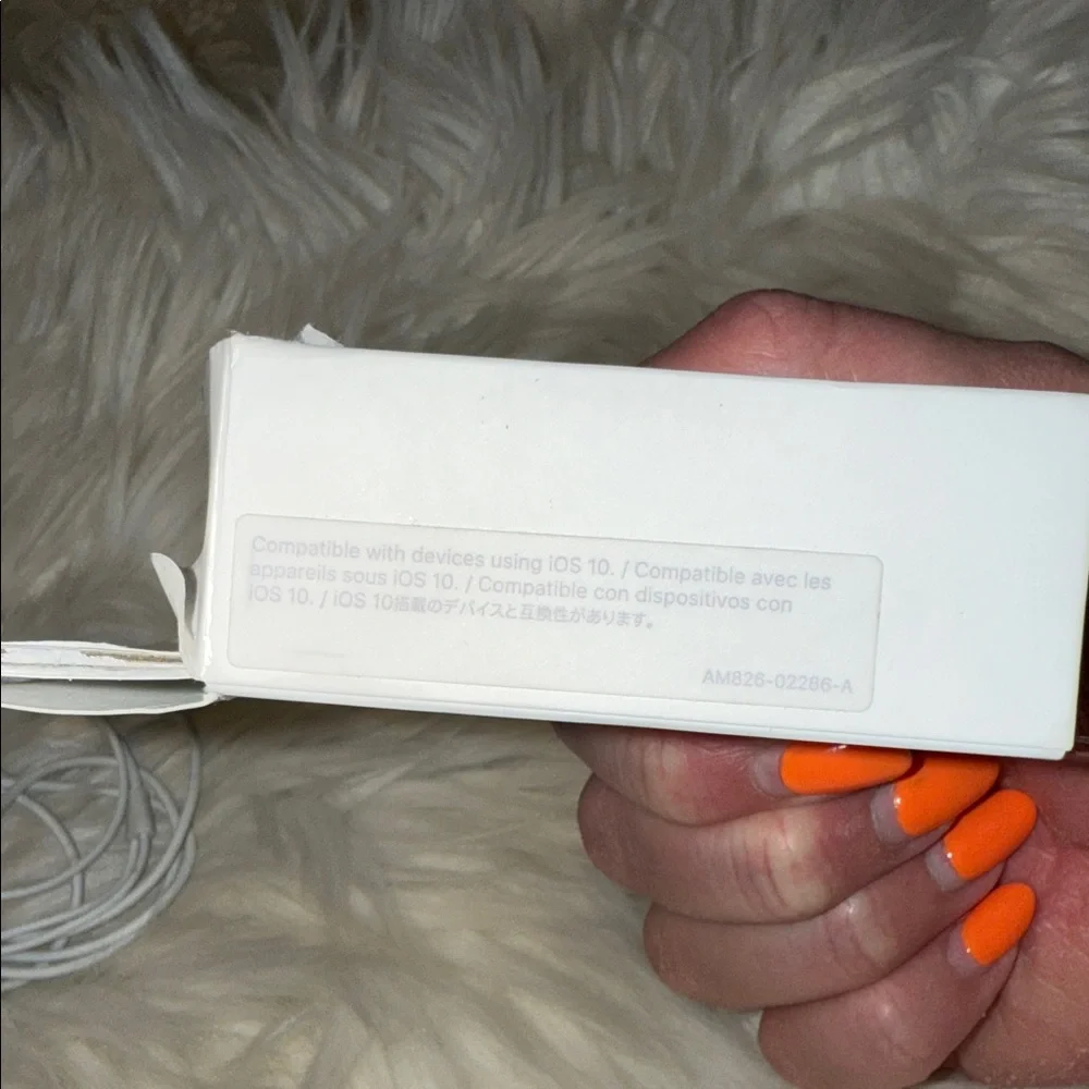 Apple EarPods Lightning Connector - Classic White
